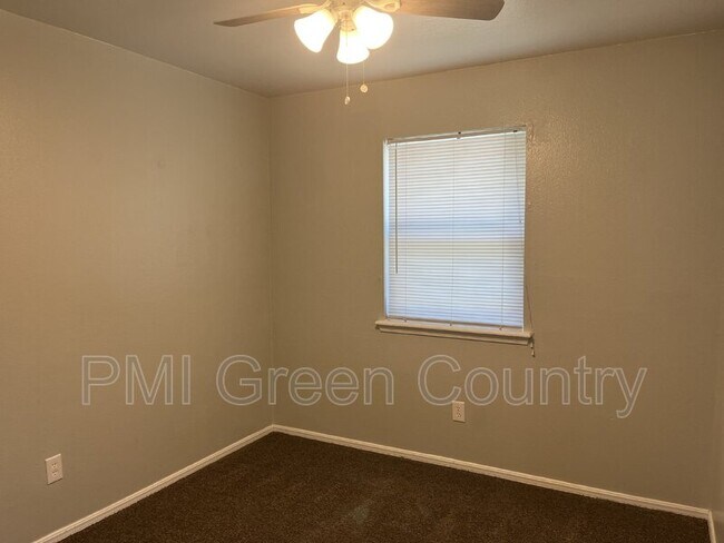 Foto del edificio - 618 N Fairland Ave