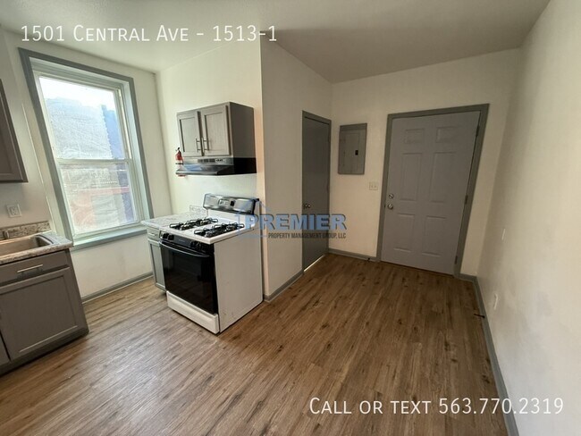 Foto del edificio - 1501 Central Ave