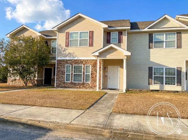 Building Photo - RATE DROP ALERT! (was $2100/month)