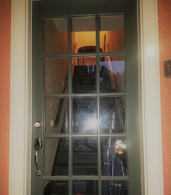 Foto del edificio - 415 E Livingston St