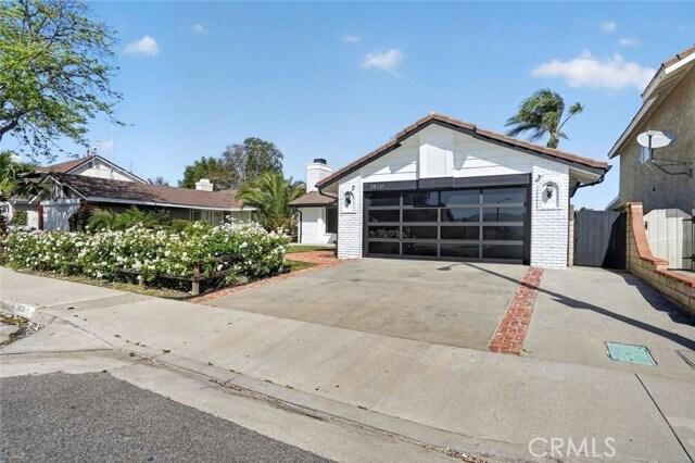 Foto del edificio - 28131 Florence Ln