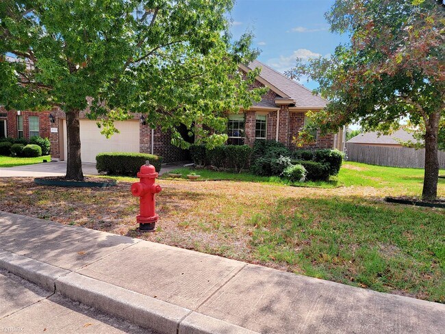 Building Photo - 3 br, 2 bath House - 610 Rolling Brook Ln