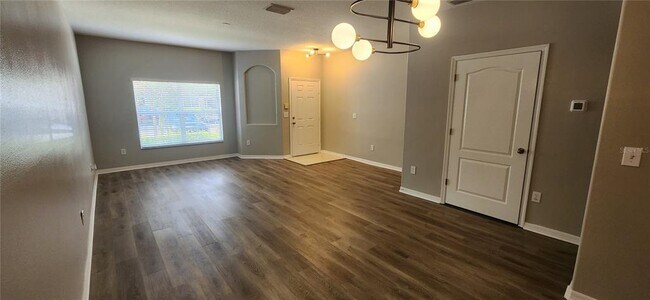 Foto del edificio - 1048 Sleepy Oak Dr