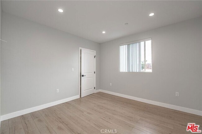 Foto del edificio - 433 W Gage Ave
