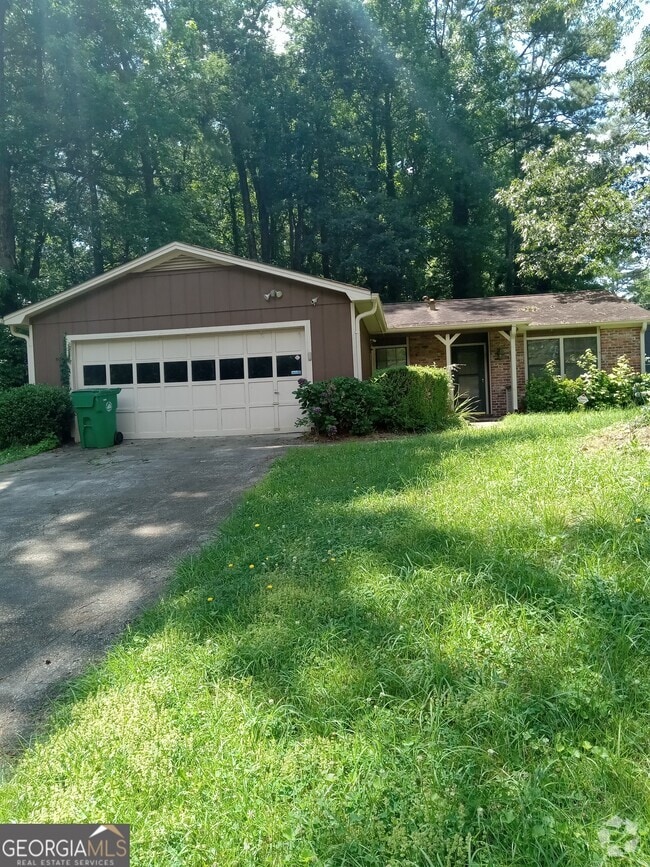 Building Photo - 969 Redan Trail