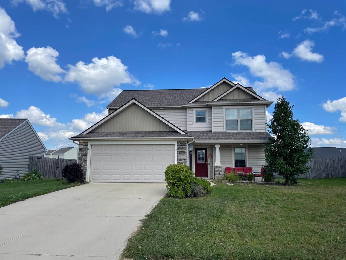 15438 Towne Gardens Ct, Huntertown, IN 46748 House Rental in