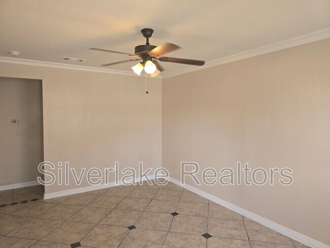 Foto del edificio - 2429 Salmon St