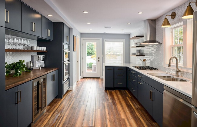 Building Photo - 9 Arnett Ave