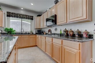 Building Photo - 875 Chaste Ct