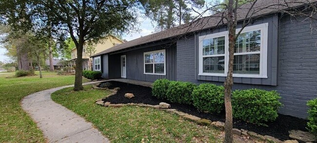 Building Photo - 207 Shenandoah Dr