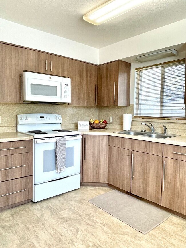 Foto del edificio - 54 W 250 N