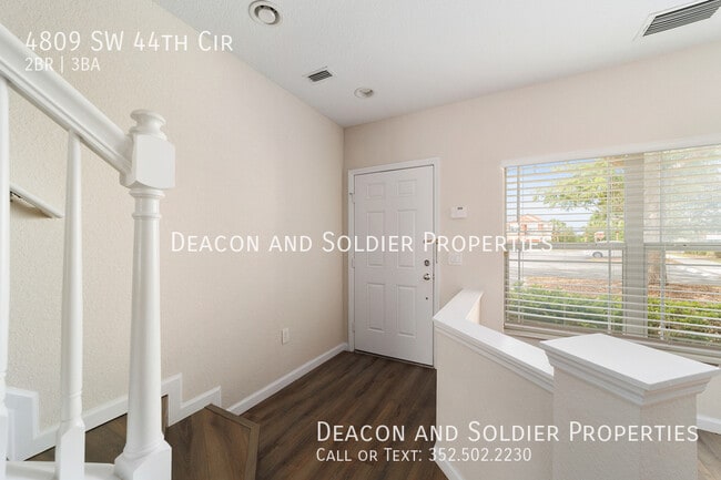 Foto del edificio - 4809 SW 44th Cir