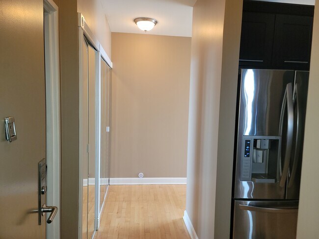 Foto del edificio - 3660 N Lake Shore Dr