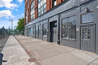 Building Photo - 319 N Salina St