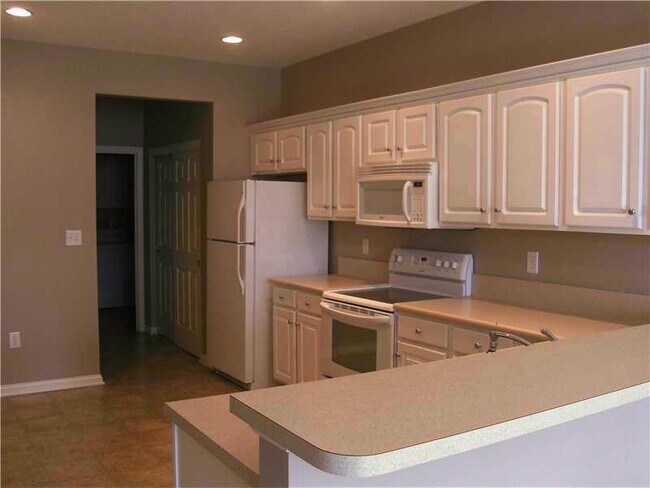Building Photo - 16608 Brownstone Ct