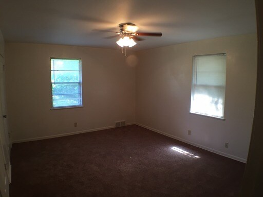 Building Photo - 6419 Onyx Dr N