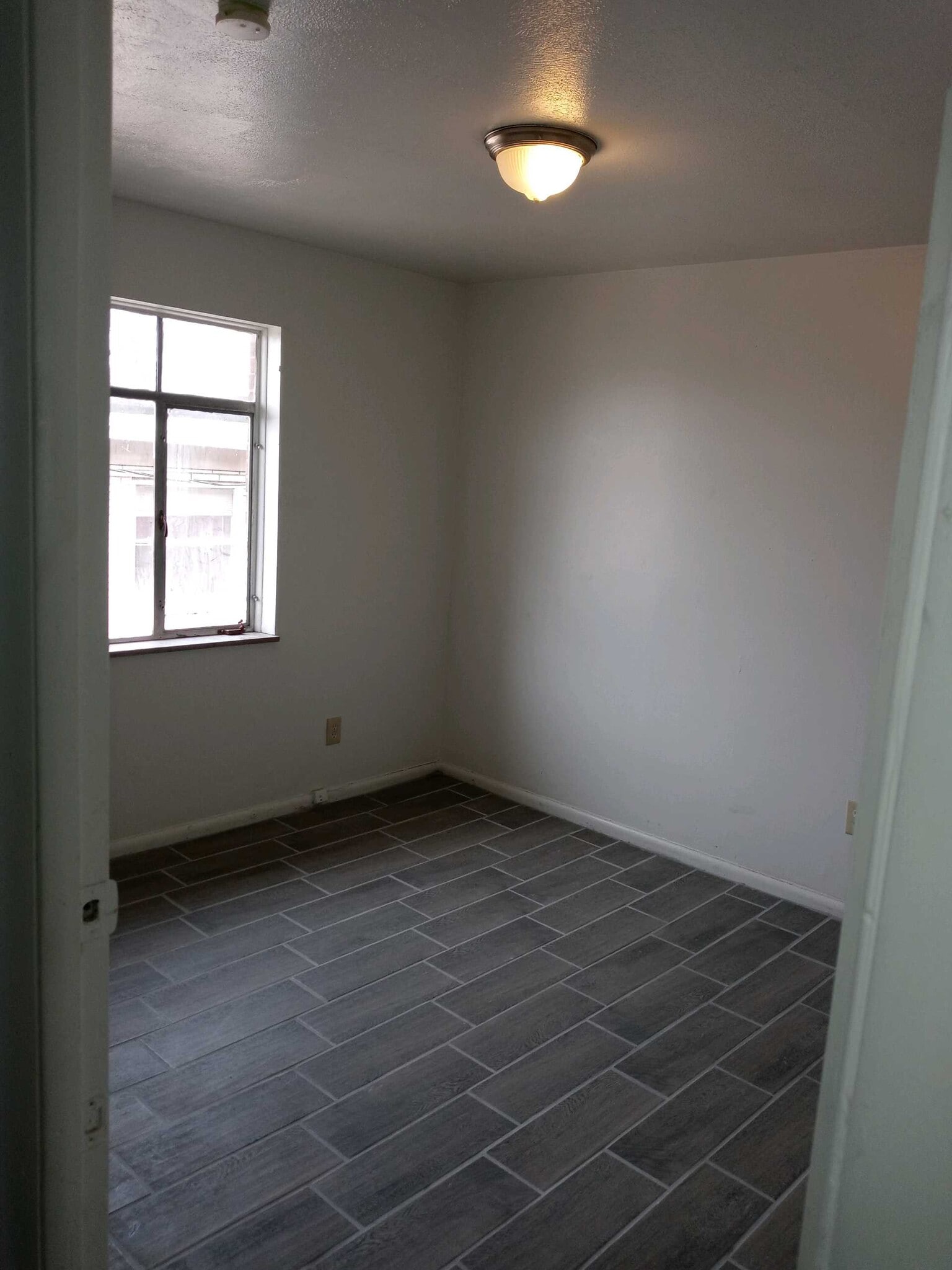1821 Alcoy Rd Cleveland, OH 44112 – photo 5