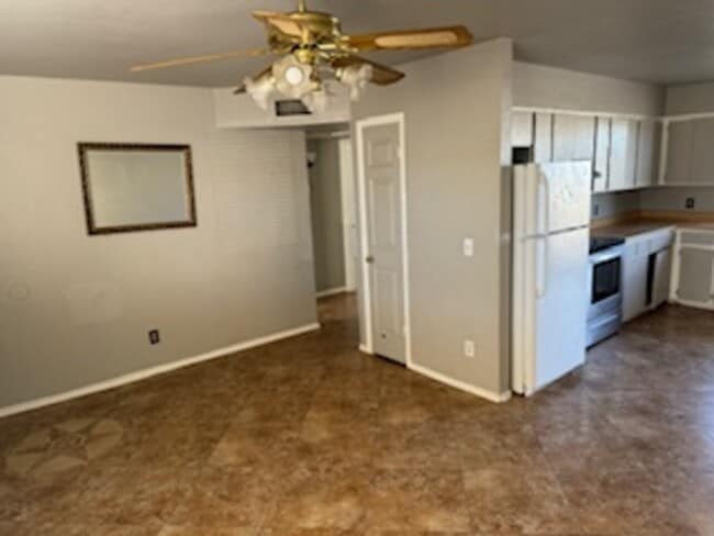 Building Photo - 1547 26th - David Ross