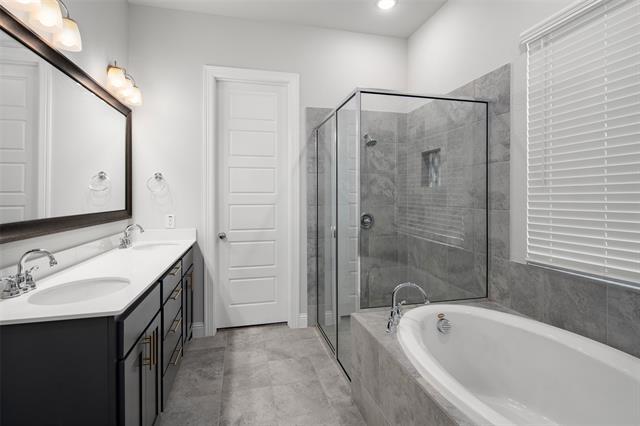 Building Photo - 3580 Sevilla Dr