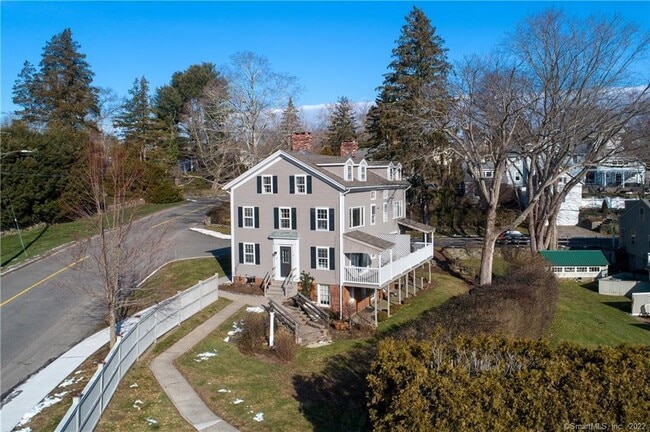 Building Photo - 27 S Main St