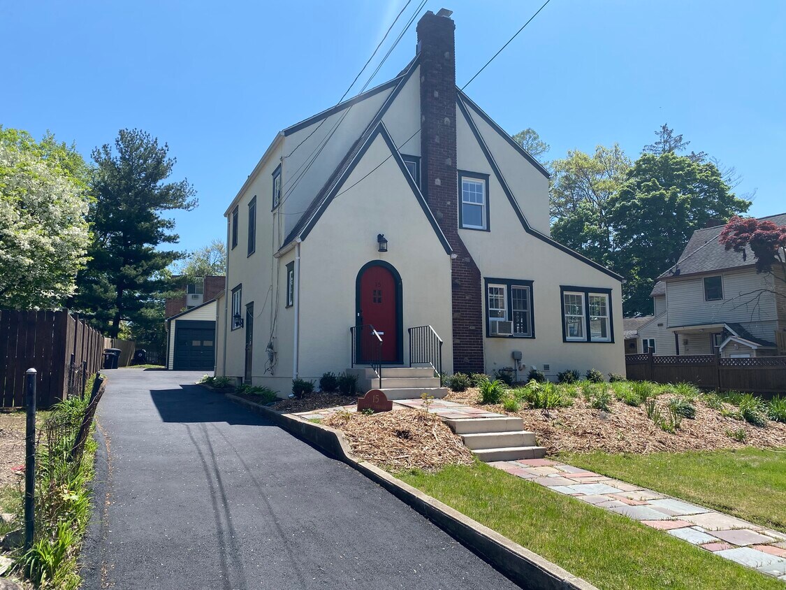 15 Glen Terrace, Stamford, CT 06906 House Rental in Stamford, CT