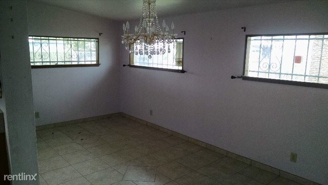 Foto del edificio - 3 br, 2 bath House - 7334 E Princeton Dr