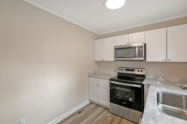 Foto del edificio - 4970 Hiram Lithia Springs Rd