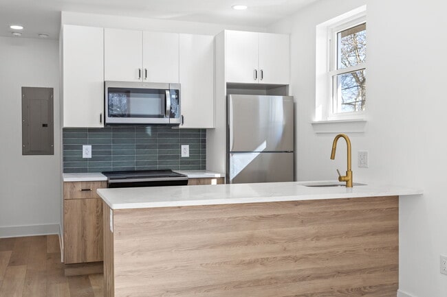 Building Photo - 1801 N 59th St