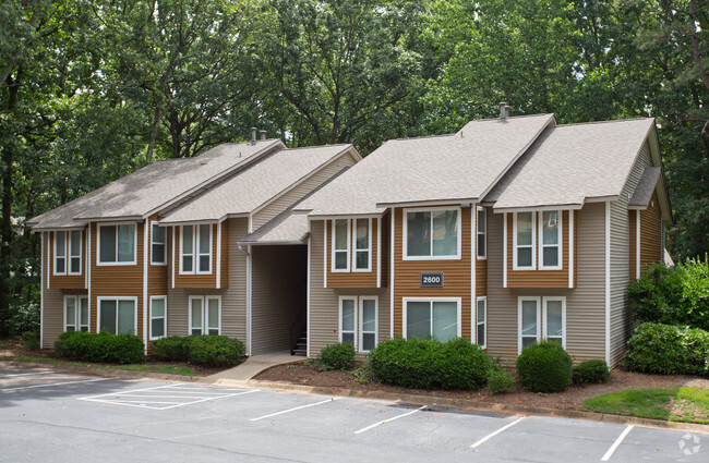 Building Photo - The Overlook Sandy Springs