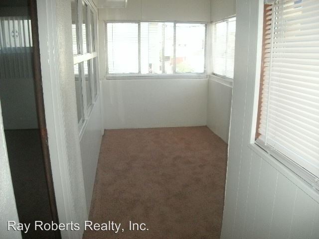 Building Photo - 165 Bay Shore Ave