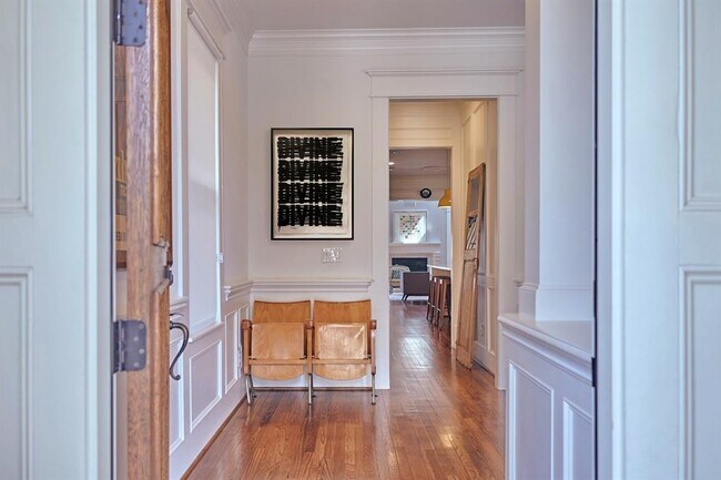 Foto del edificio - 1021 E 26th St