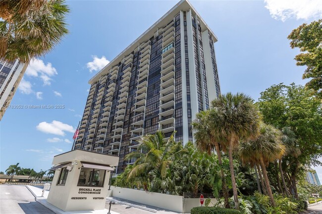 Building Photo - 1901 Brickell Ave