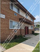 Building Photo - 2103 S 71st St