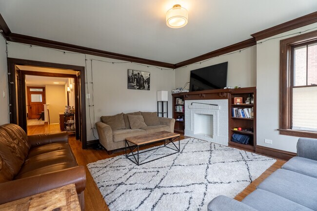 Foto del edificio - 623 Elgin Ave
