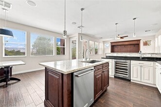 Building Photo - 508 Ivy Spring St