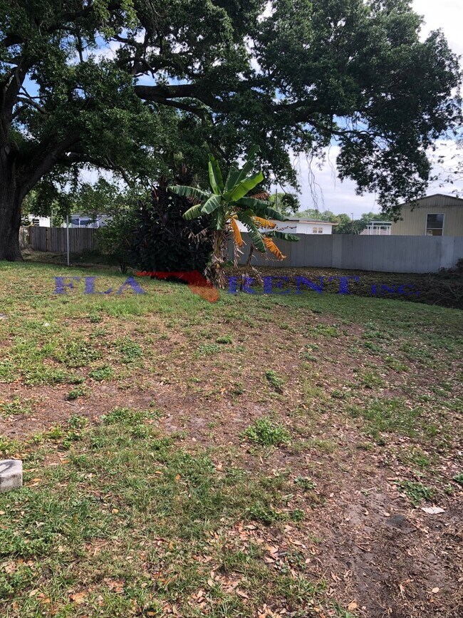 Photo - **3/2 Manufactured home near Boggy Creek Road/Taft**