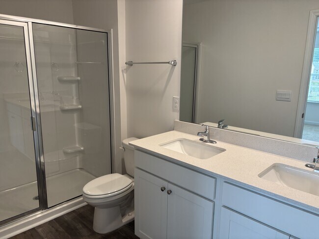 Building Photo - 45 Red Clover Dr