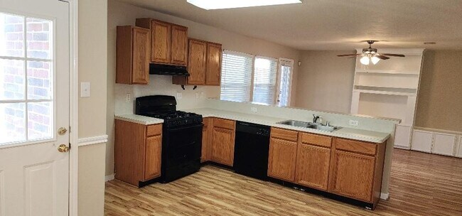 Building Photo - 11814 Sardis Lake Dr
