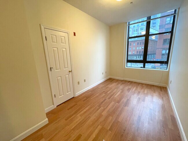 Building Photo - 44 Essex St