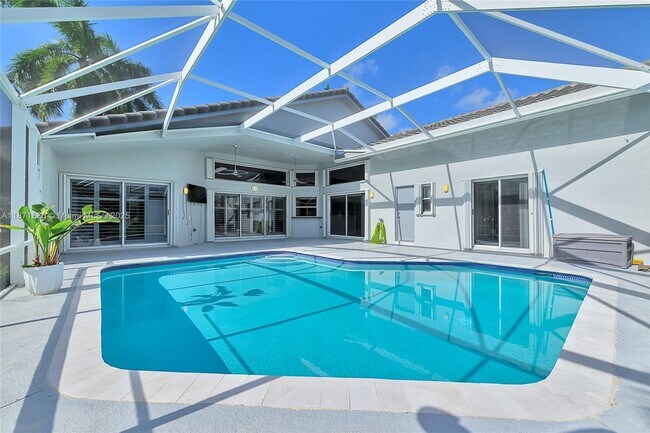 Foto del edificio - 9912 NW 49th Pl