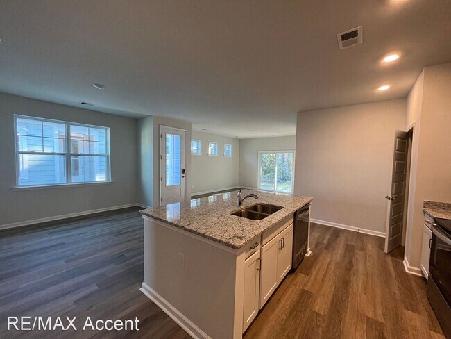 Foto del edificio - 3 br, 2 bath House - 145 Holloway Hill