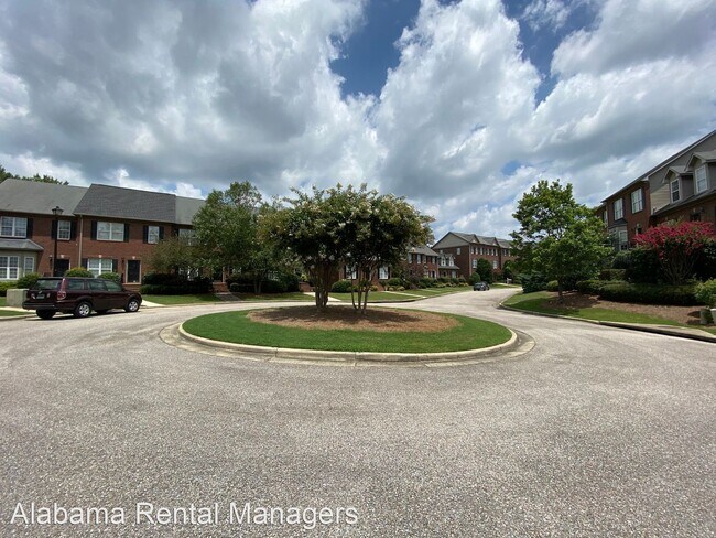 Building Photo - 2 br, 2.5 bath House - 467 Meadow Croft Drive