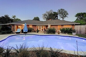 Building Photo - 8002 Glen Valley Dr