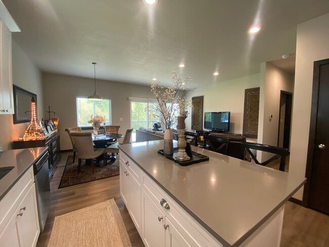 Foto del edificio - 4310-4312 N Centennial Ln