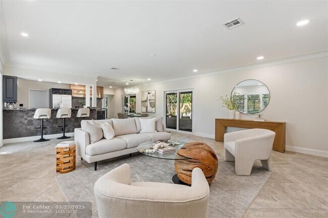 Foto del edificio - 2725 NE 35th Ct