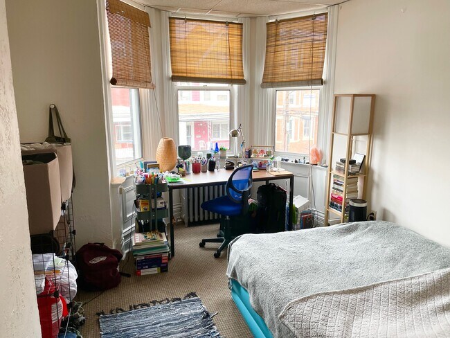 Building Photo - 3604 Dawson St