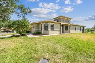 Building Photo - 829 Grand Canal Dr