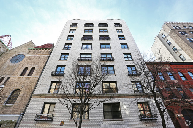 Building Photo - 158 W 81ST St