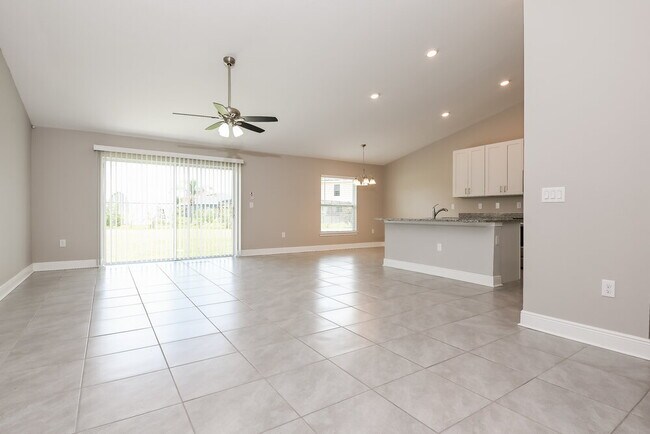 Foto del edificio - 412 Bloomfield Dr