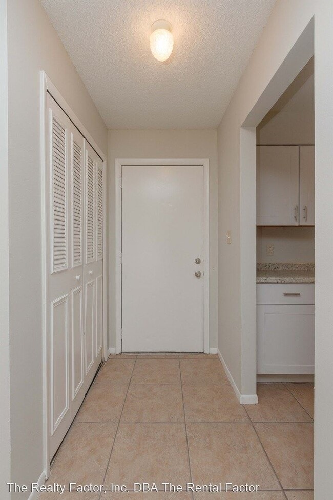 Building Photo - 3 br, 2 bath House - 1442 Benwick Way